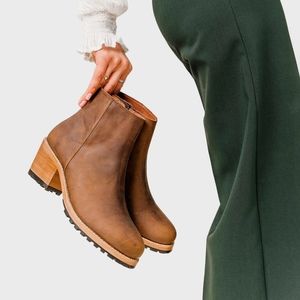 Barely Worn Portland Leather Ankle Booties